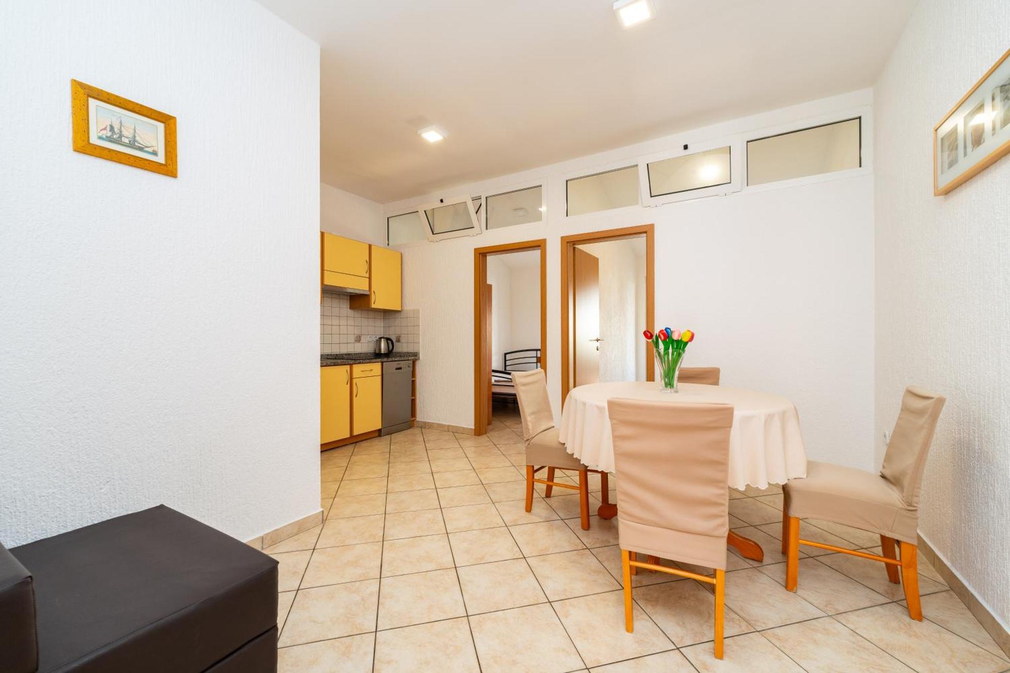 Apartments Cvetka 诺瓦利娅 外观 照片