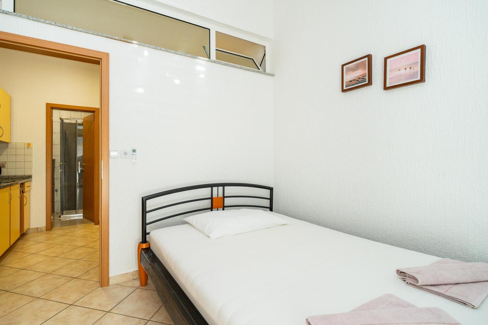 Apartments Cvetka 诺瓦利娅 外观 照片